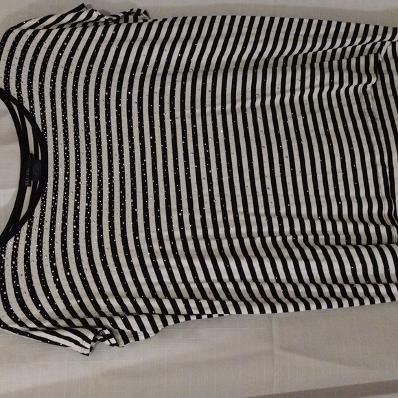 Glitzy Design History black & white Missy L top, - Picture 2 of 5